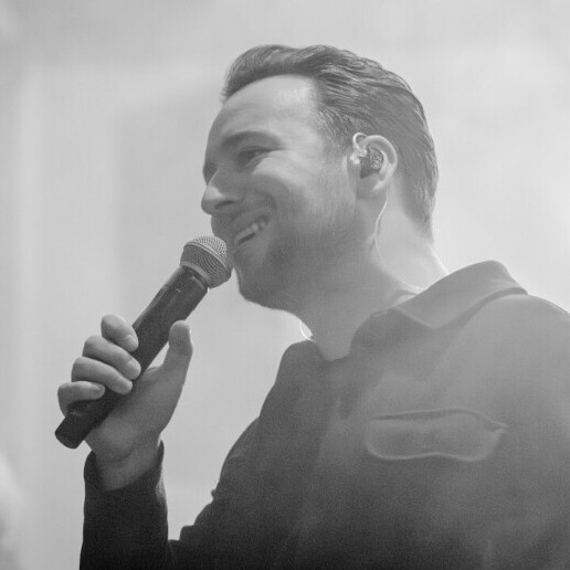 Singer (male) Veldhoven  (NL) 