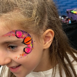 Face painting with Nienclub