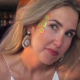 Neon face painting party with Nienclub