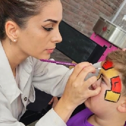 Face painting by Meyra at your Party!
