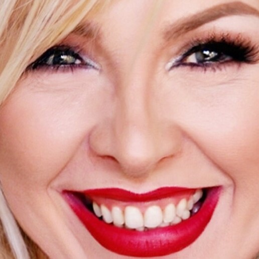 Singer (female) Rijswijk  (Zuid Holland)(NL) 