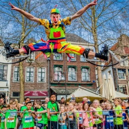 Acrobat Emmen  (NL) Stilt walking (Jumping stilt)Solo or Duo