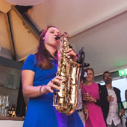 Saxofoniste Sounds like Leonique