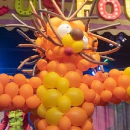 Actor Bladel  (NL) Wandering 'costume' of balloons