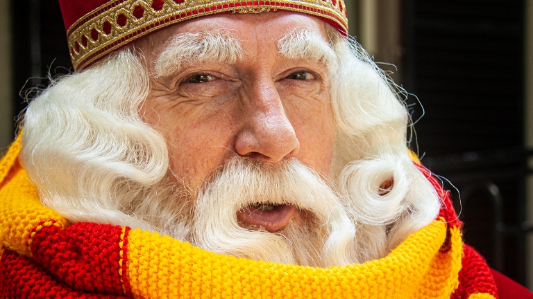 Jochem van Gelder as Sinterklaas
