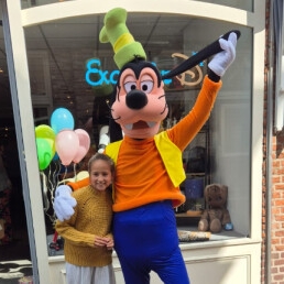 Goofy visiting briefly