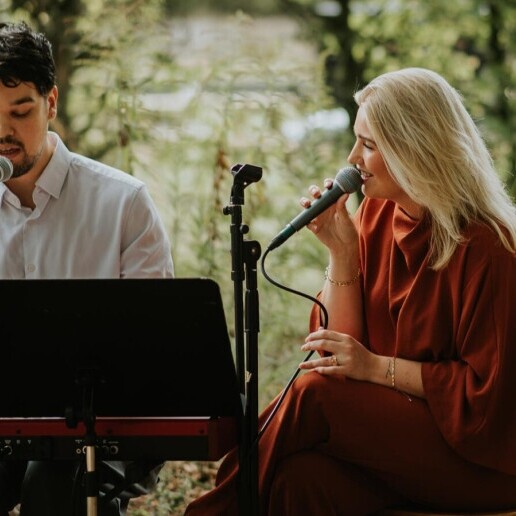 Singer (female) Rotterdam  (NL) 