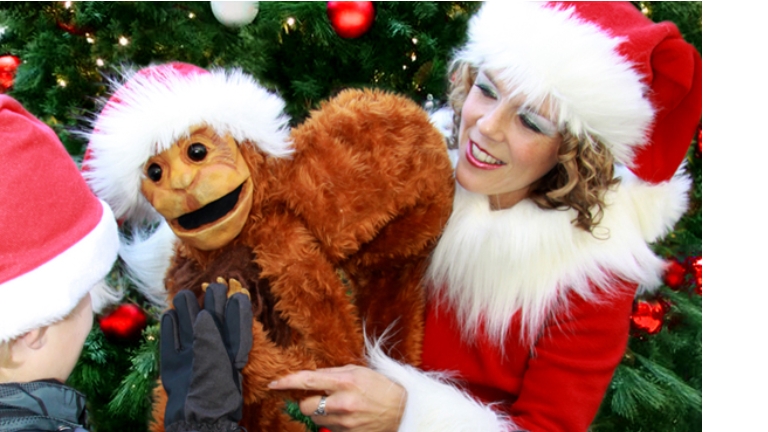 Mister Monkey & Christmas Woman