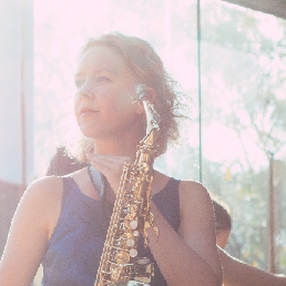 Saxofonist Amsterdam  (NL) Eva Bottinga | Bruiloft  Saxofoniste