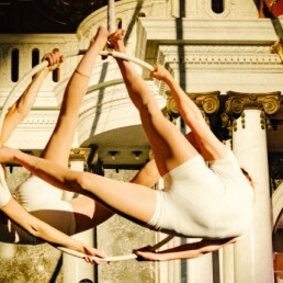 Duo aerial hoop act