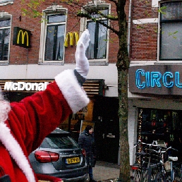Santa Claus - Santa Claus with Arrens sleigh