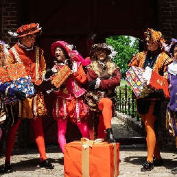 The real Sinterklaas & 2 Soot Sweepers