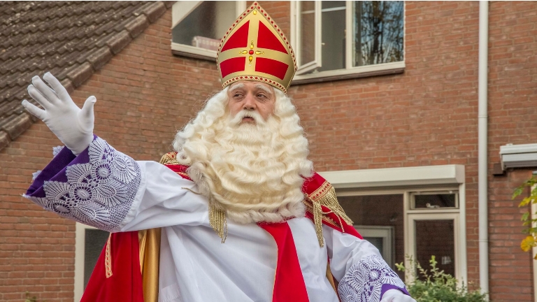 Hire a professional Sinterklaas
