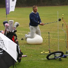 Sports/games Badhoevedorp  (NL) Golfrickshow with accompaniment on the course