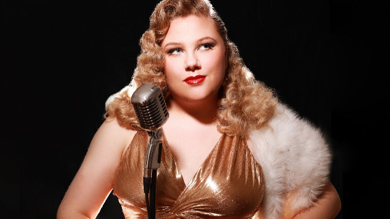 Vintage Glamour singer Miss Helena