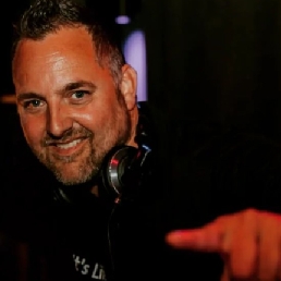 DJ Almere  (NL) DJ Mr. Milow (Experienced All-round DJ)