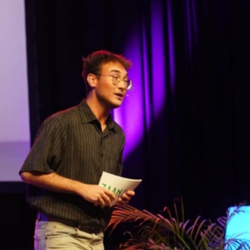 Presenter Amsterdam  (NL) 