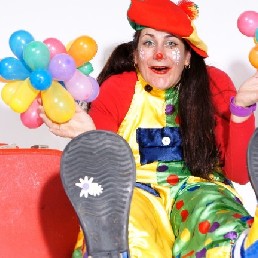 Clown Juju Support act Sinterklaas.