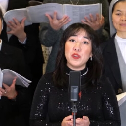 Jolly Nguyen - Church Services Singer