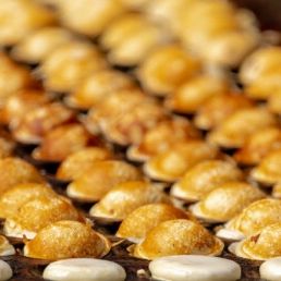 De Poffertjes Popcorn & Suikerspin Truck