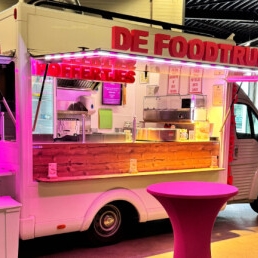 De Poffertjes Popcorn & Suikerspin Truck