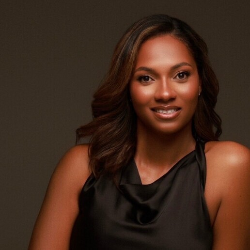 Singer (female) Almere  (NL) 