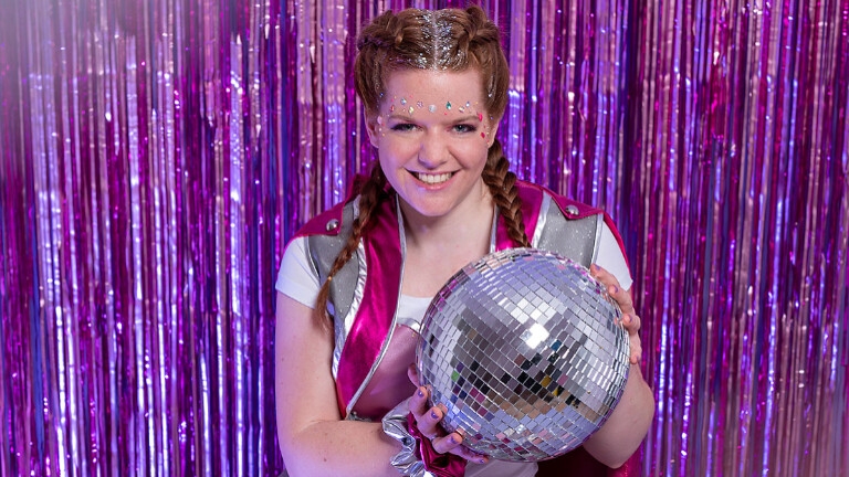 Energetic children's disco with Bella Ballon