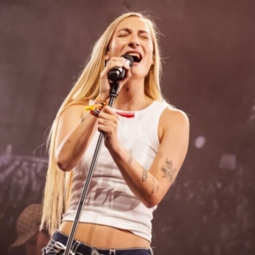 Singer (female) Amsterdam  (NL) 