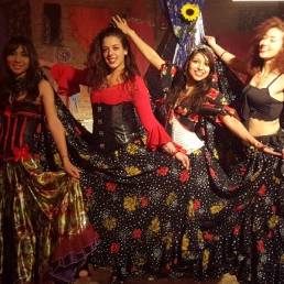 Gipsy Roma danseressen voor je feest