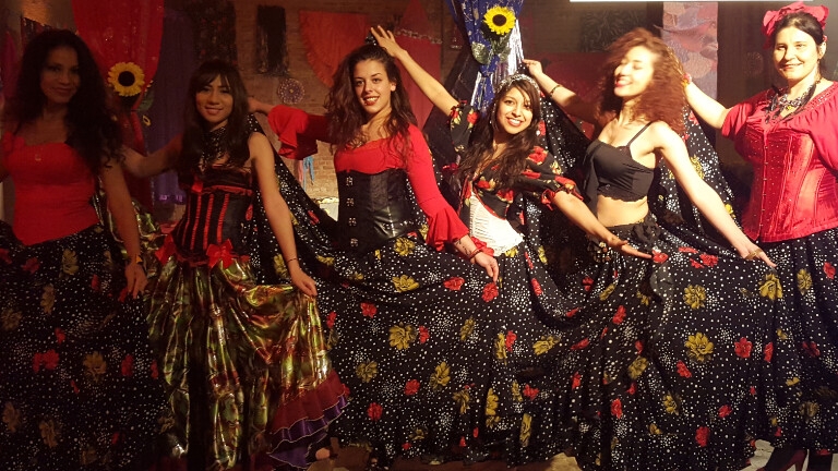 Gipsy Roma dancers for your party