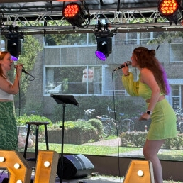 Singing group Langenboom  (NL) Kiki&Ilse live song hits