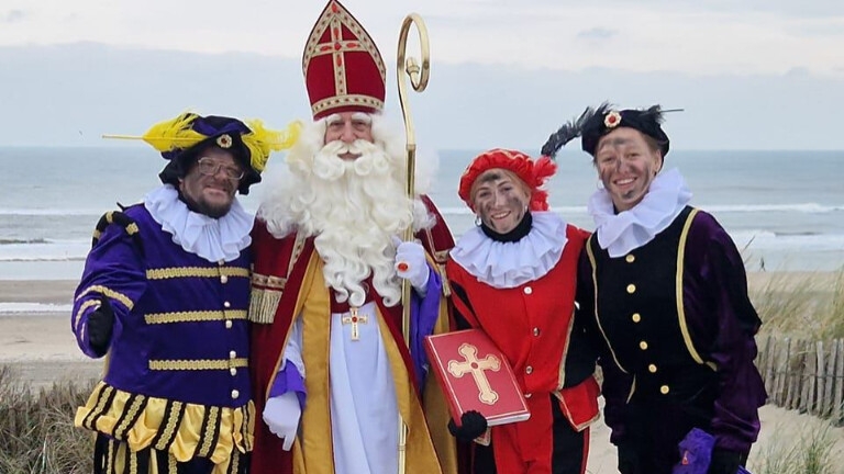 Sinterklaas and his pete visit