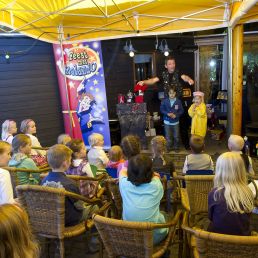 Kids show Asten  (NL) Children's party with Rolando