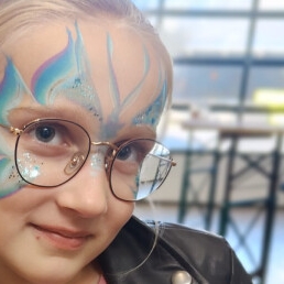 Lightning speed facepaint/rapid face paint