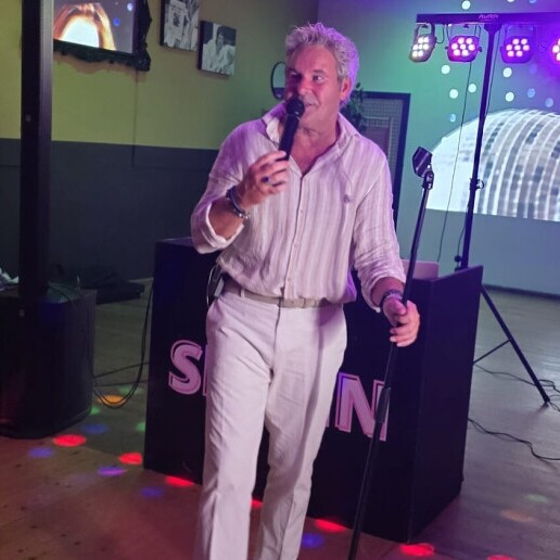 Singer (male) Middelharnis  (NL) 