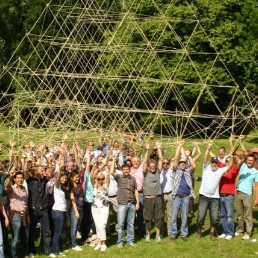 Teambuilding activiteit: Bamboestieken