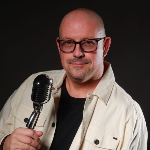 Singer (male) Hoorn  (Noord Holland)(NL) 