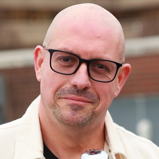 Singer (male) Hoorn  (Noord Holland)(NL) 