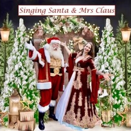 Singing Santa & Mrs. Claus!