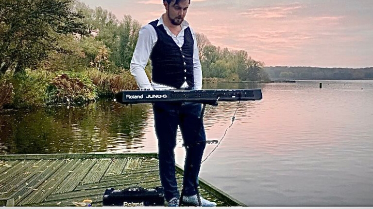 Keyboardist Jorn Bilstra