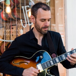 Guitarist Den Haag  (NL) Solo Jazz Guitar