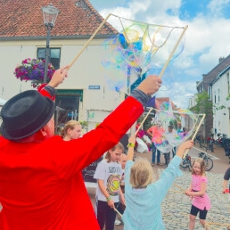 Kids show Hattem  (NL) The mega bubble blowing act