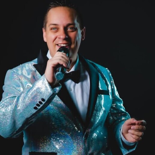 Singer (male) Brielle  (NL) 