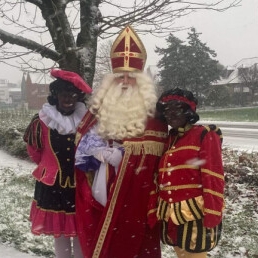 Karakter/Verkleed Desselgem  (BE) bezoek van sint en zijn pieten