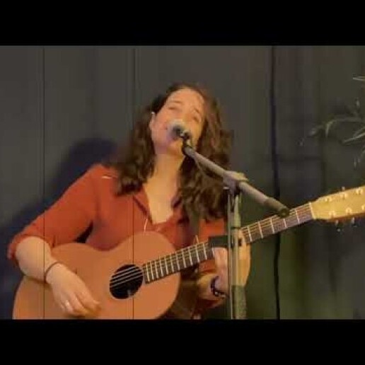 Singer (female) Werkendam  (NL) 