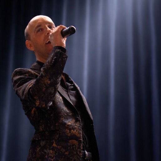 Singer (male) Hazerswoude Rijndijk  (NL) 