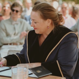 Wedding official Elst  (Gelderland)(NL) Marjolein de Rijk - TrouwRijk