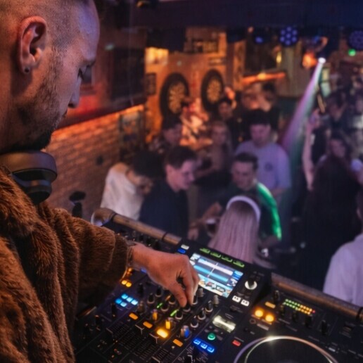 DJ Geertruidenberg  (NL) 