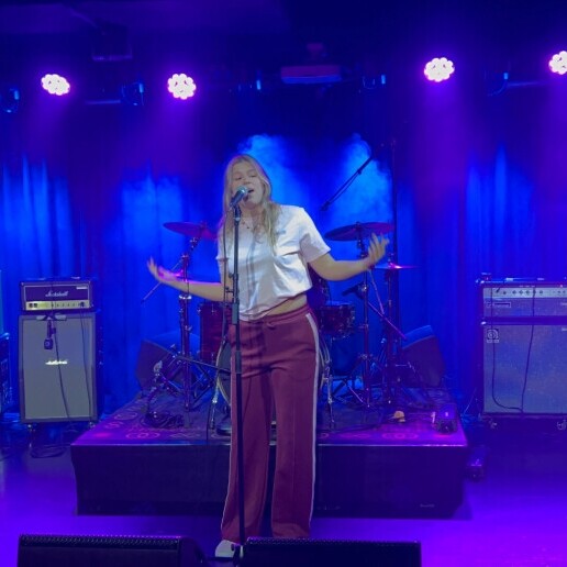 Singer (female) Dordrecht  (NL) 