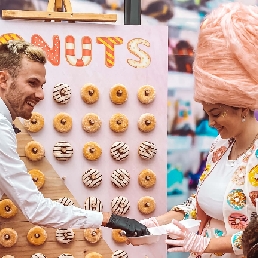 Thematische hostess - Donut dame
